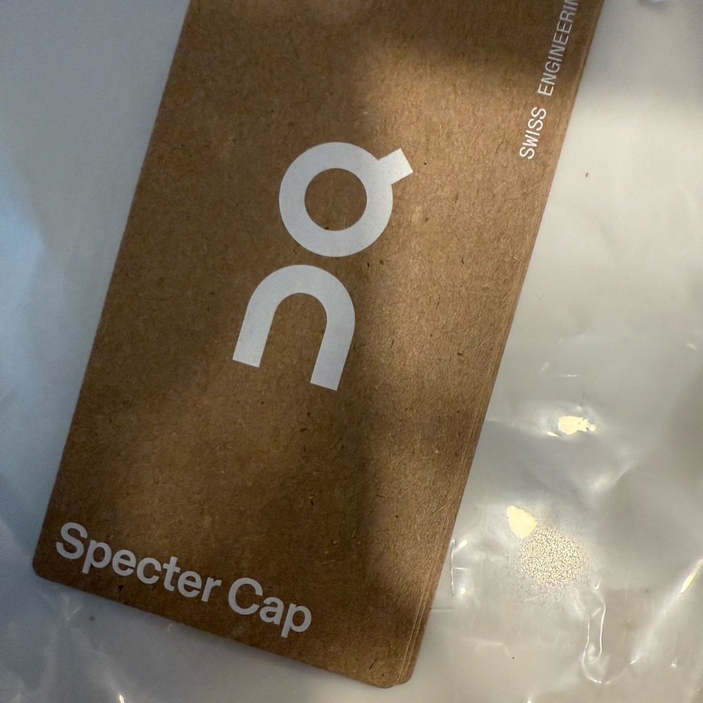 On Specter Cap - Picture 3 of 5